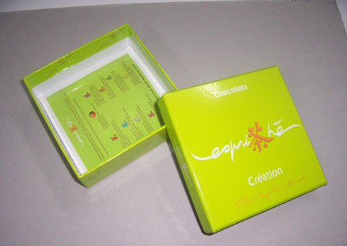 Packaging box